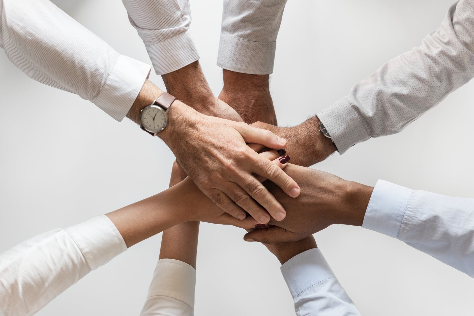eight person huddling